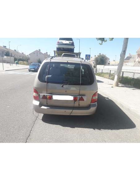 kia carnival del año 2001
