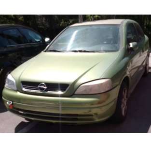 opel astra g berlina del año 2000