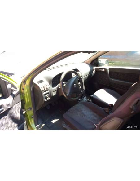 opel astra g berlina del año 2000