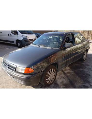 opel astra f berlina del año 1994