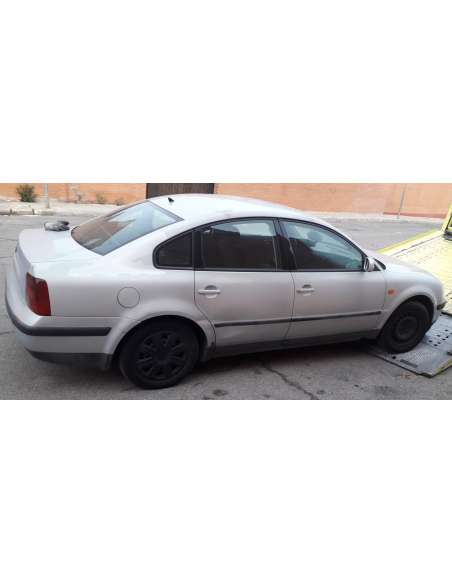 volkswagen passat berlina (3b2) del año 1997