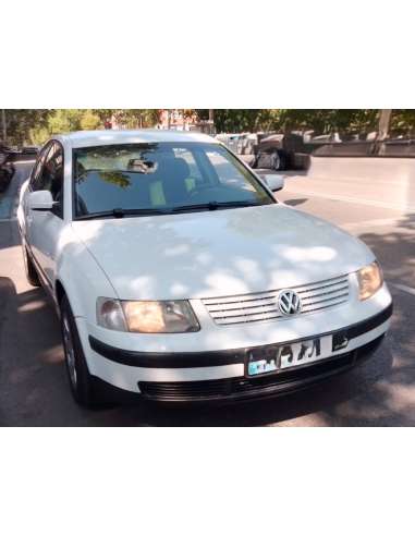 volkswagen passat berlina (3b2) del año 1999
