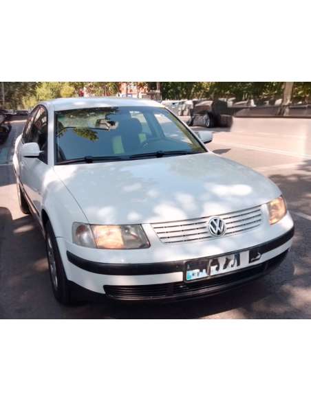 volkswagen passat berlina (3b2) del año 1999