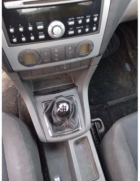 ford focus berlina (cap) del año 2006