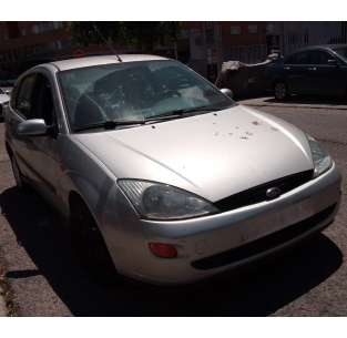ford focus berlina (cak) del año 2000