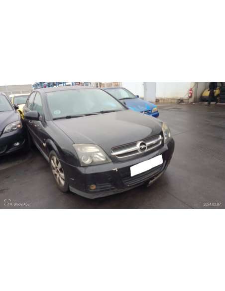 opel vectra c berlina del año 2005