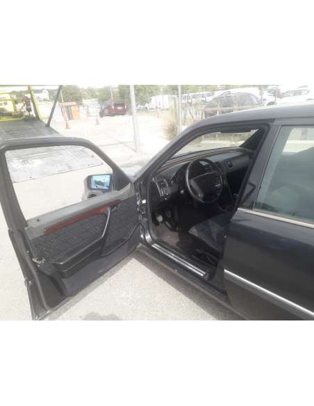 mercedes-benz clase c (w202) berlina del año 1994