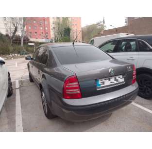 skoda superb (3u4) del año 2004 2
