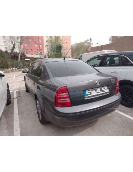 skoda superb (3u4) del año 2004