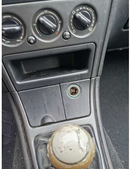 citroën xsara berlina del año 1999