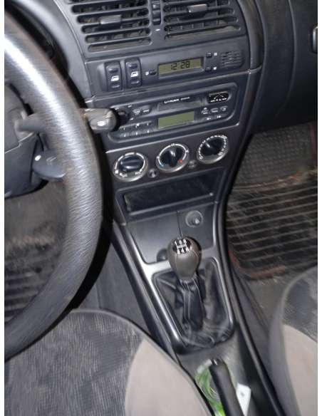 citroën xsara berlina del año 1999