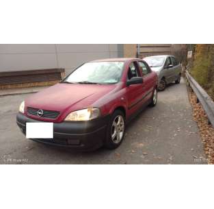 opel astra g berlina del año 2000