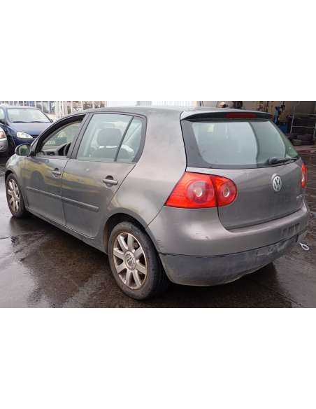 volkswagen golf v berlina (1k1) del año 2004