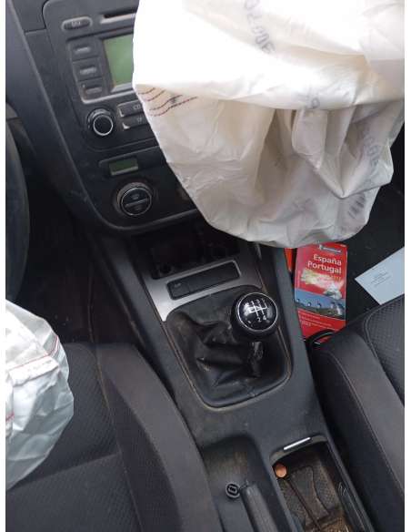 volkswagen golf v berlina (1k1) del año 2004