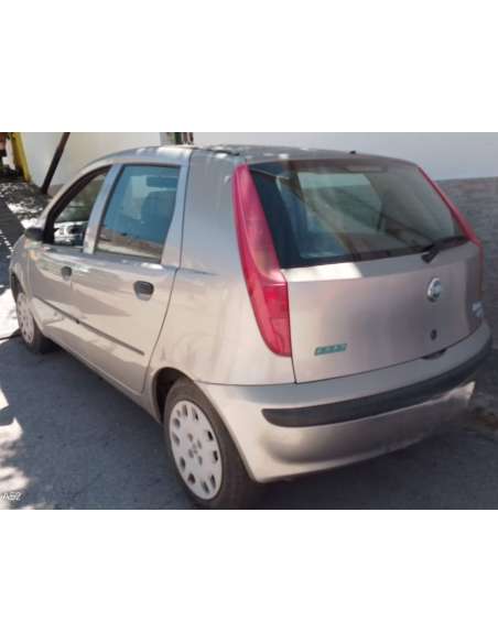 fiat punto berlina (188) del año 2001