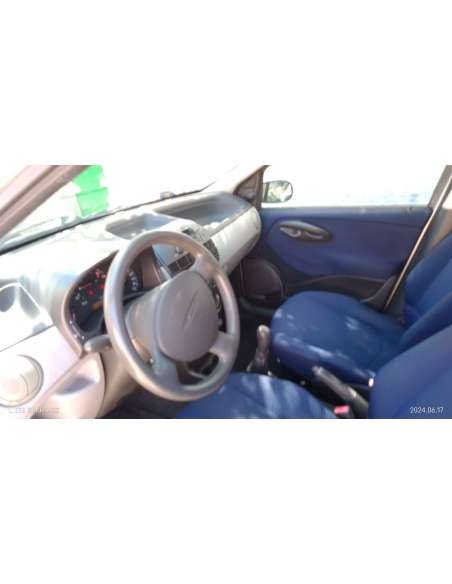 fiat punto berlina (188) del año 2001