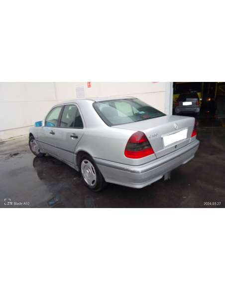 mercedes-benz clase c (w202) berlina del año 1999