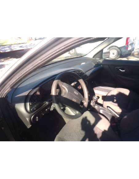 ford mondeo berlina (gd) del año 2000