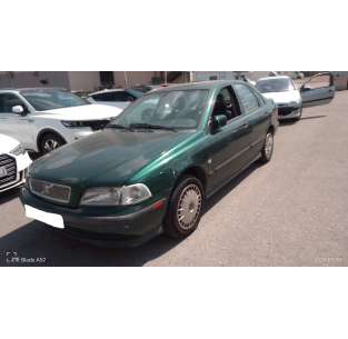 volvo s40 berlina del año 1999