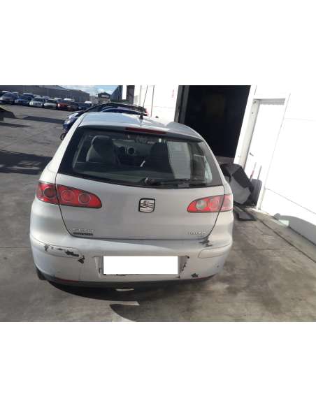 seat ibiza (6l1) del año 2002