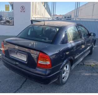 opel astra g berlina del año 2000 2