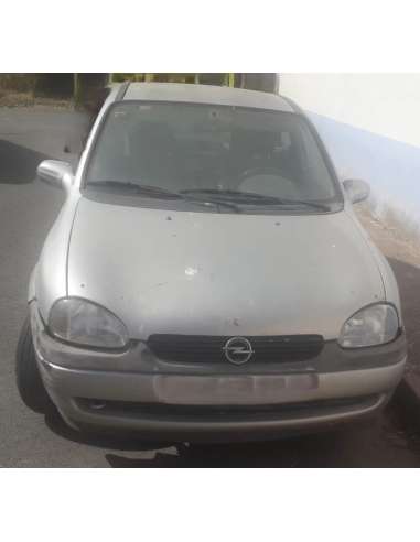 opel corsa b del año 2000