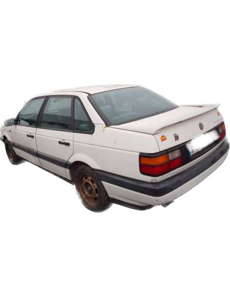 volkswagen passat berlina (312) del año 1990