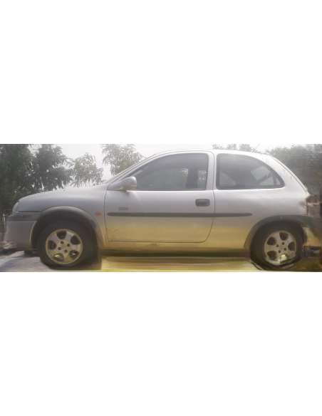 opel corsa b del año 2000