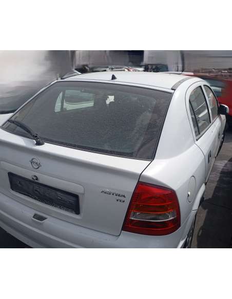 opel astra g berlina del año 1999