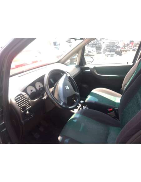 opel zafira a del año 2000