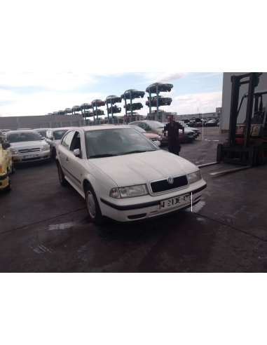 skoda octavia berlina (1u2) del año 1999