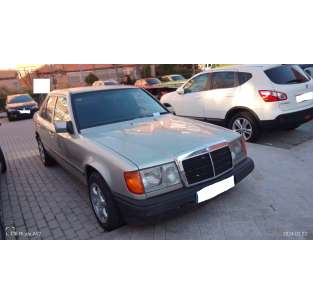 mercedes-benz clase e (w124) berlina del año 1990