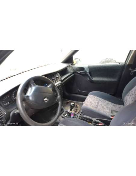 opel vectra b berlina del año 1997