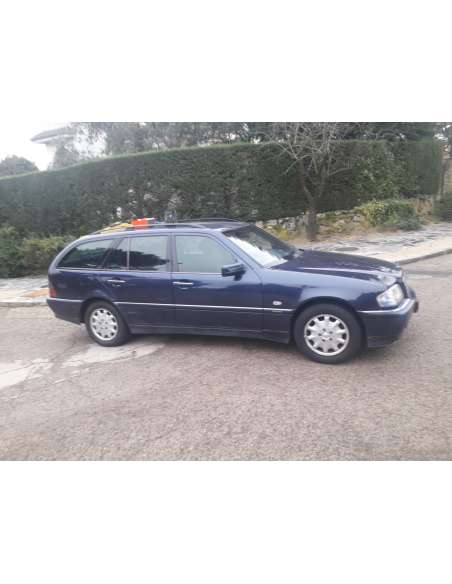 mercedes-benz clase c (w202) berlina del año 1999