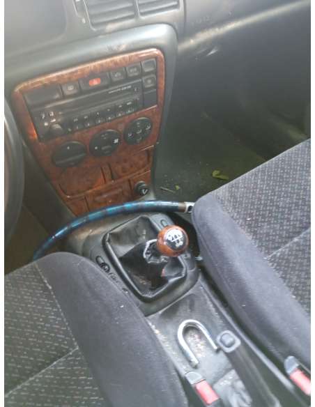 opel vectra b berlina del año 1997