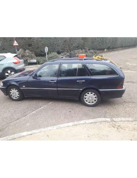 mercedes-benz clase c (w202) berlina del año 1999