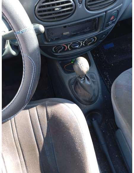 renault megane i berlina hatchback (ba0) del año 1996