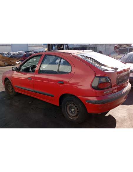 renault megane i berlina hatchback (ba0) del año 1996