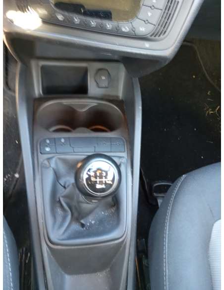 seat ibiza (6j5) del año 2013