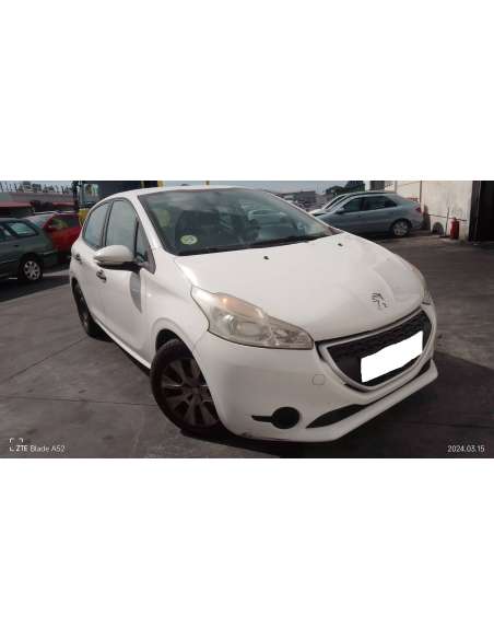 peugeot 208 del año 2012