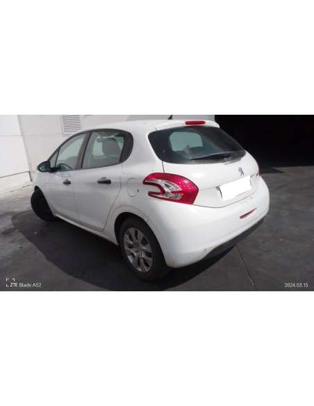 peugeot 208 del año 2012