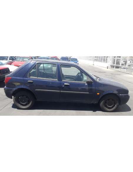 ford fiesta berlina del año 1999
