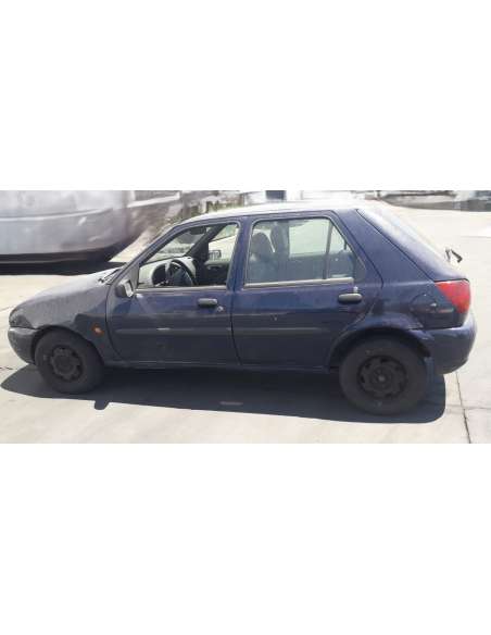 ford fiesta berlina del año 1999