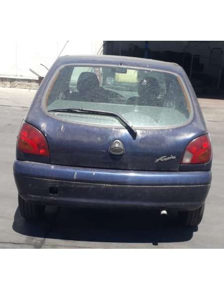 ford fiesta berlina del año 1999