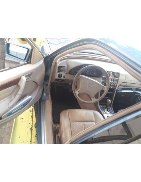 mercedes-benz clase c (w202) berlina del año 1998