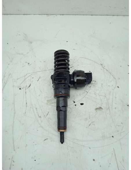 Recambio de inyector para volkswagen golf iv berlina (1j1) 1.9 tdi referencia OEM IAM 038130073AJ  