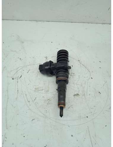 Recambio de inyector para volkswagen golf iv berlina (1j1) 1.9 tdi referencia OEM IAM 038130073AJ  