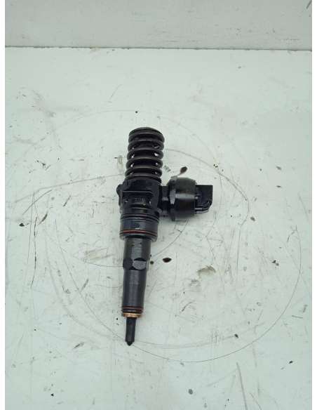 Recambio de inyector para volkswagen golf iv berlina (1j1) 1.9 tdi referencia OEM IAM 038130073AJ  