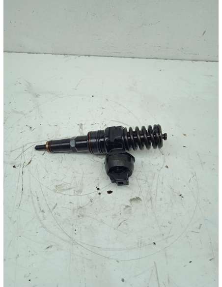 Recambio de inyector para volkswagen golf iv berlina (1j1) 1.9 tdi referencia OEM IAM 038130073AJ  