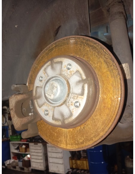 Recambio de mangueta trasera derecha para citroën c3 picasso sx referencia OEM IAM 517633  